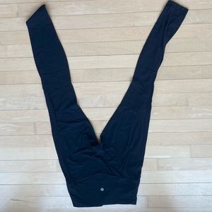 black lululemon aligns